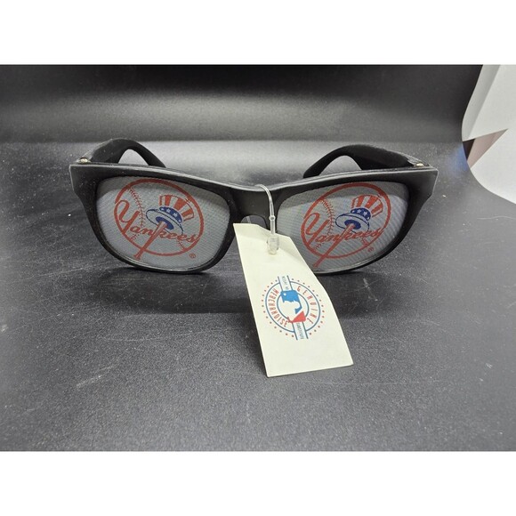 NY Yankees Novelty Eye Wear Sunglasses Top Hat And Bat Logo NEW OLD STOCK - Picture 2 of 8